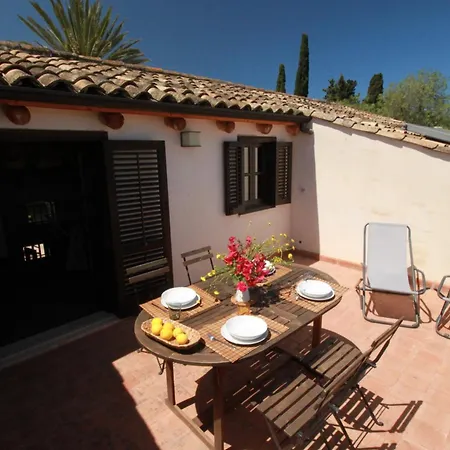 Antico Baglio Siciliano * Балестрате